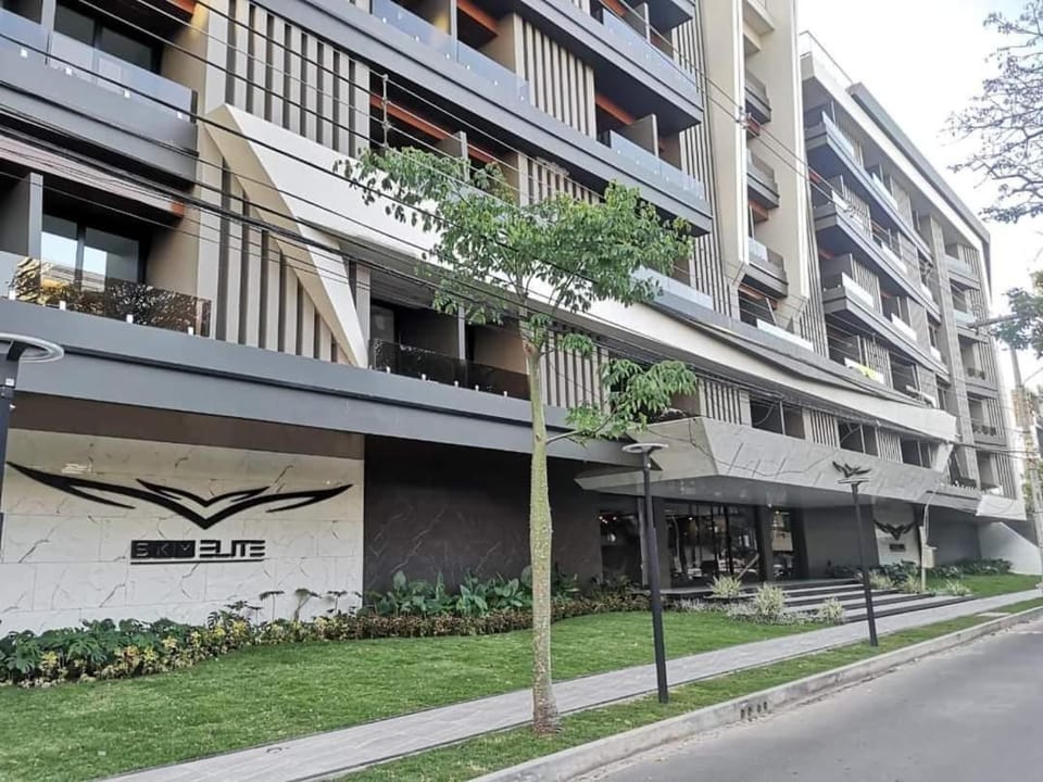 Dpto con Área de Trabajo - Piscina - Gym - Sofácama Apartment in Santa Cruz de la Sierra