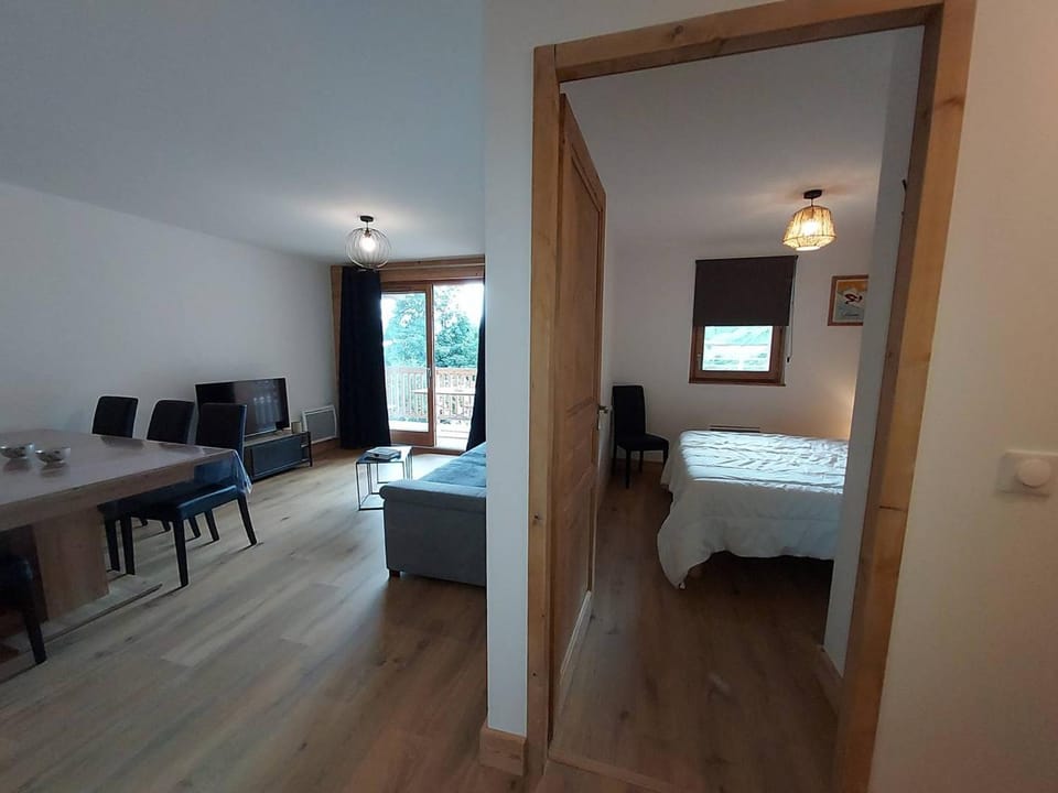 Appartement cosy 6 pers, accès pistes, parking inclus - FR-1-356-536 Apartment in Les Avanchers-Valmorel