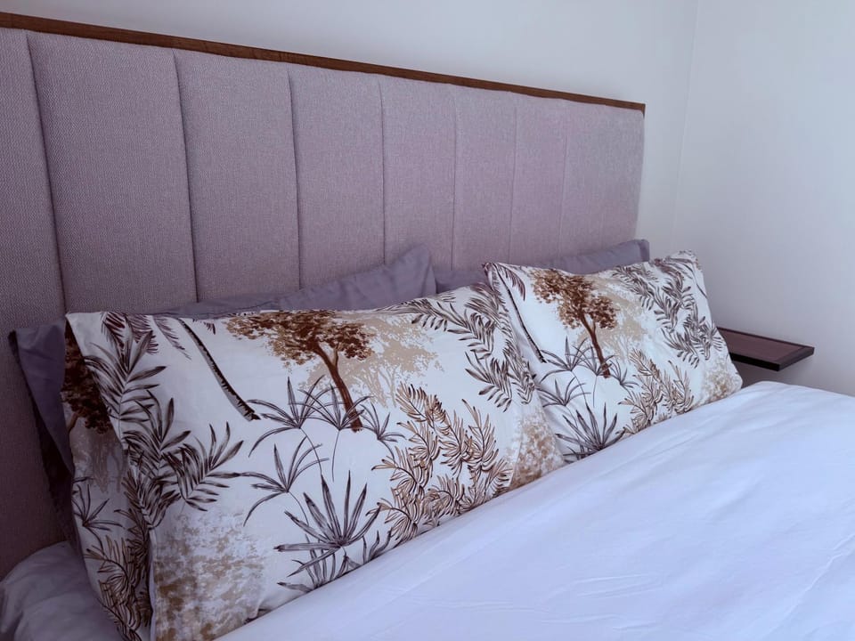 Bright & Cozy High-Rise Condo Apartment in Santa Rosa