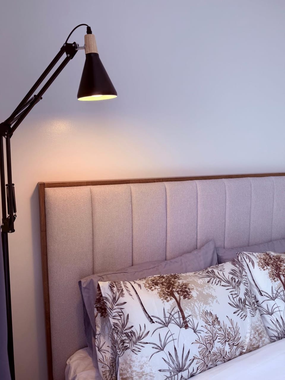 Bright & Cozy High-Rise Condo Apartment in Santa Rosa