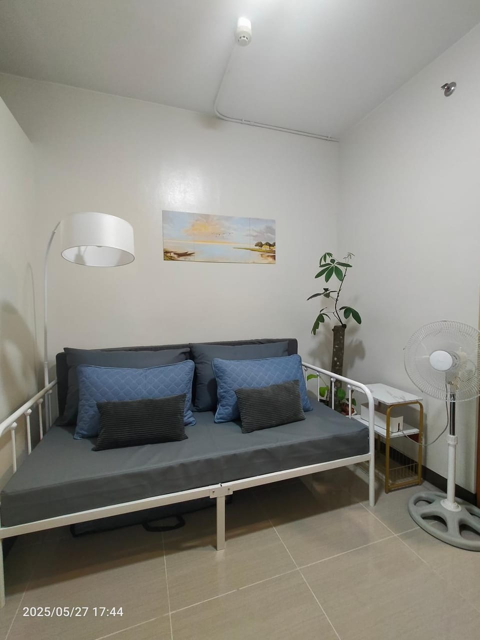 1123B FieldRes Condo by Bambie with wifi and drinking water Apartment hotel in Las Pinas