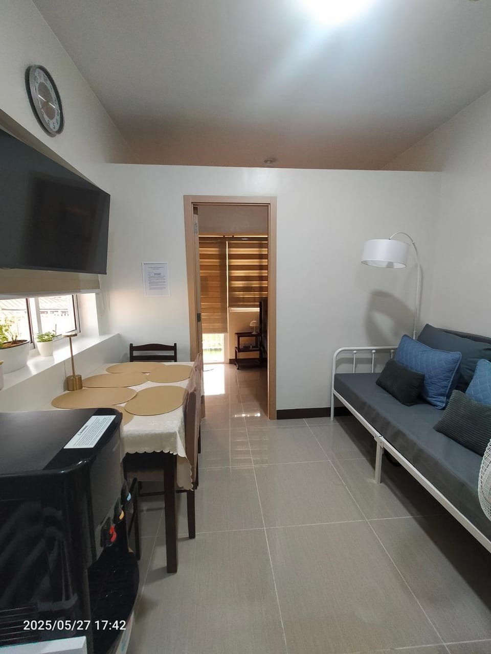 1123B FieldRes Condo by Bambie with wifi and drinking water Apartment hotel in Las Pinas