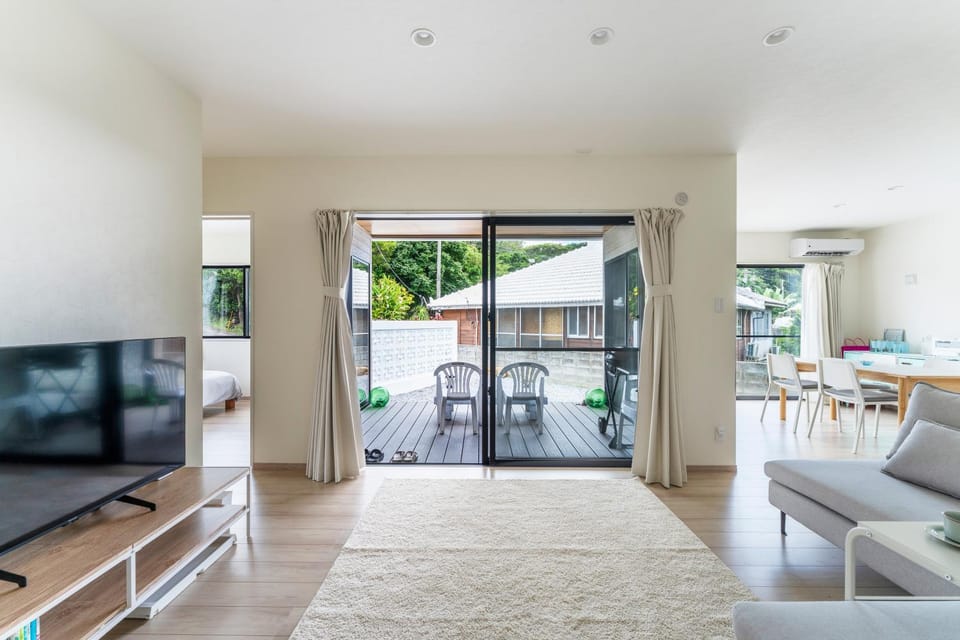 TV and multimedia, View (from property/room), Balcony/Terrace, Living room, Dining area