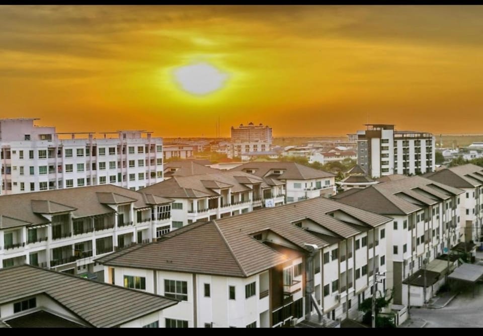 City view, Sea view, Sunrise