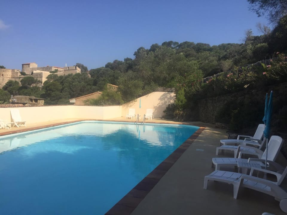 Hostellerie Provencale Bed and Breakfast in Hyères
