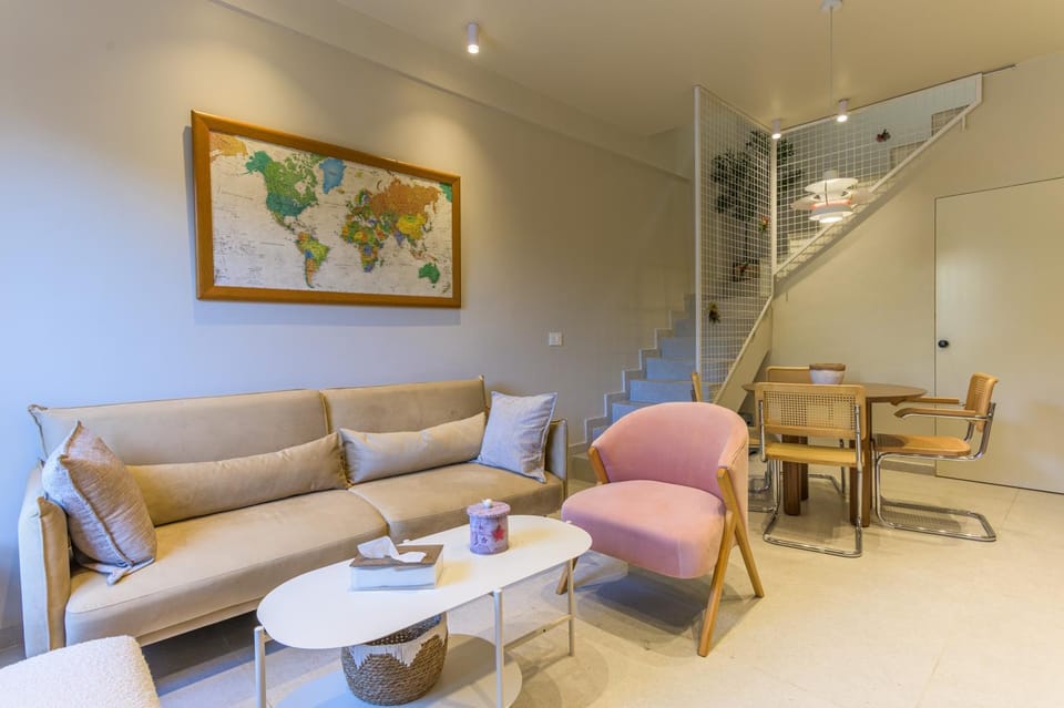 Happy Cactus 1BR Apartment In Batroun Souks Apartment in Bahsa Street, البترون، Lebanon