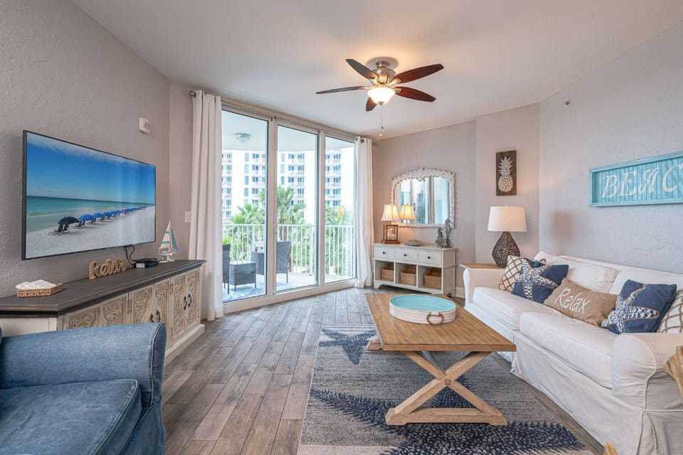 Resort Oasis with Lagoon Pool View House in Destin