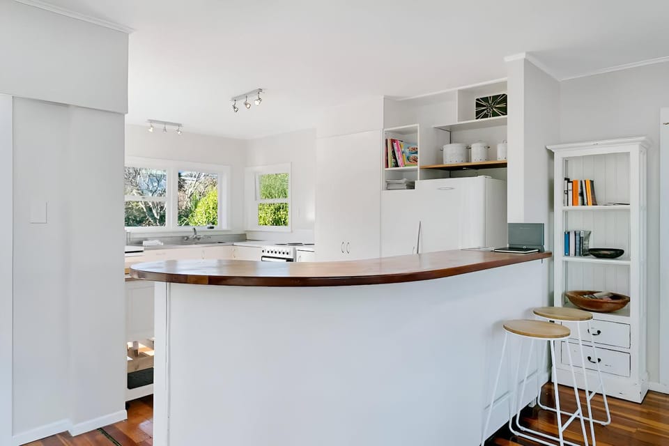 Kitchen or kitchenette, oven, stove