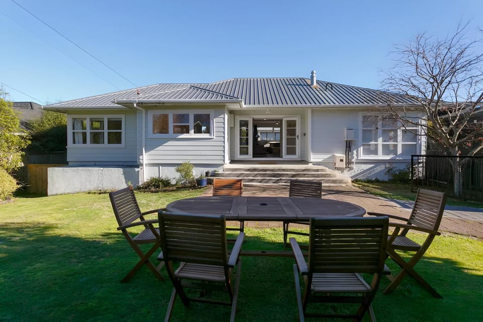 Property building, Patio, Garden