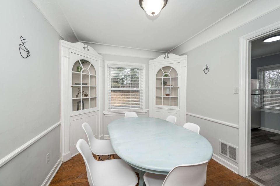 Kenwood Keys Suites - for 12 House in Cincinnati