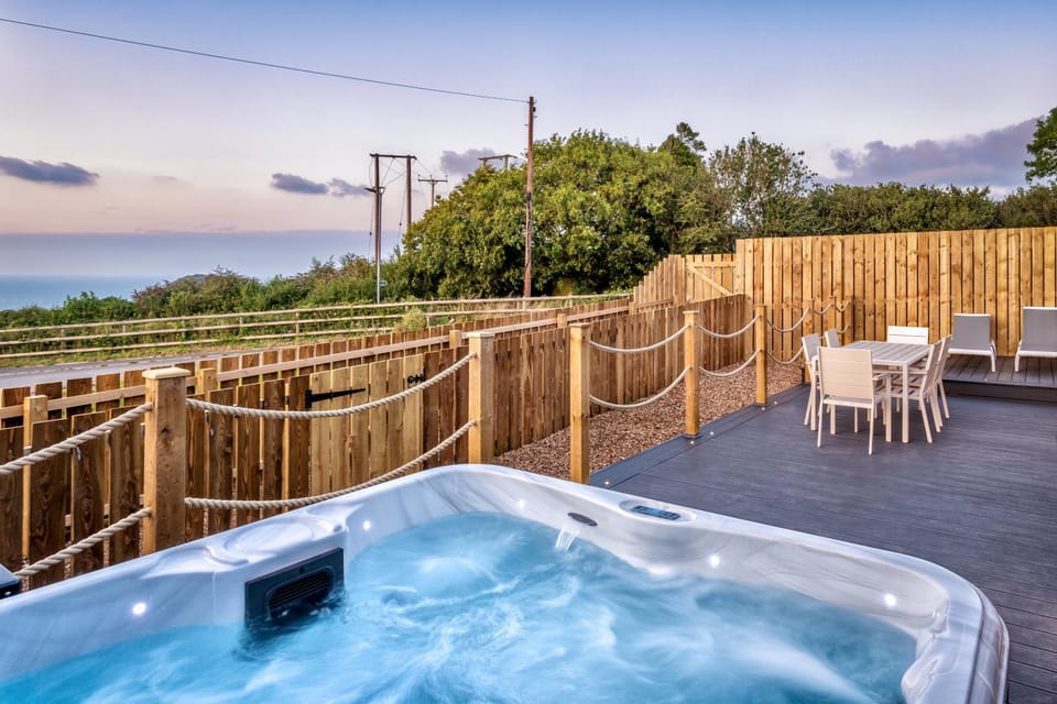 Heavenly Family Vista Retreat with Hot Tub! House in Ilfracombe