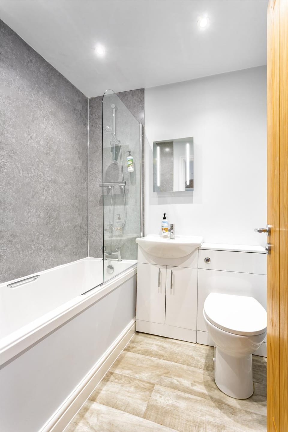 NDR Sea view Three bedroom Residence with private hot tub House in Ilfracombe