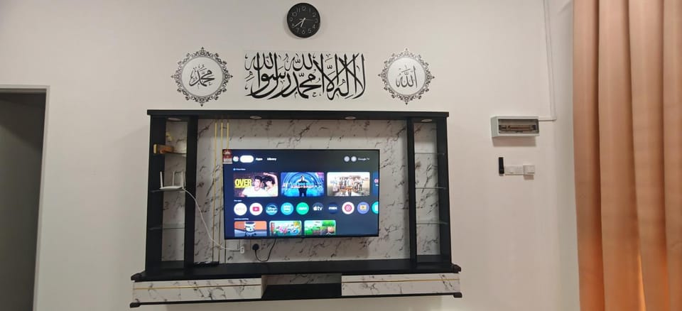 ZARI Homestay Kamunting House in Malaysia