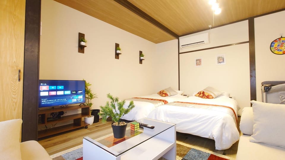 Communal lounge/ TV room, TV and multimedia, Living room