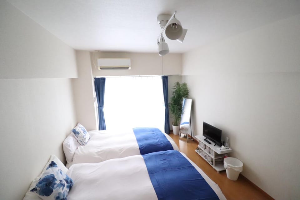 Bed, Bedroom, air conditioner
