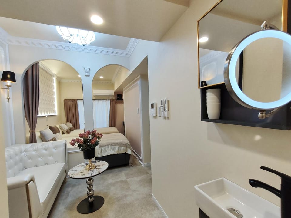 B3 东京新宿高田马场温馨两室民宿 Shinjuku T akadanobaba Cozy 2BR Apart ment 步行可达车站 山手线直达涩谷新宿池袋 适合家庭朋友情侣旅行长期入住 Quiet Family St ay in Tokyo Apartment in Shinjuku