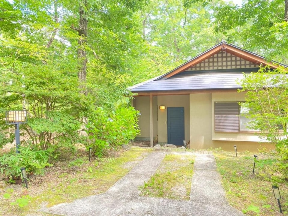 Frolic Field Nasu 源泉温泉の檜風呂 一棟貸切 BBQ ドッグラン 犬OK 9名 星空テラス House in Japan