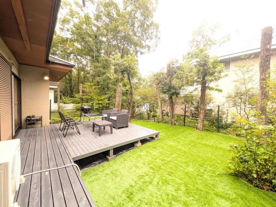 Frolic Field Nasu 源泉温泉の檜風呂 一棟貸切 BBQ ドッグラン 犬OK 9名 星空テラス House in Japan