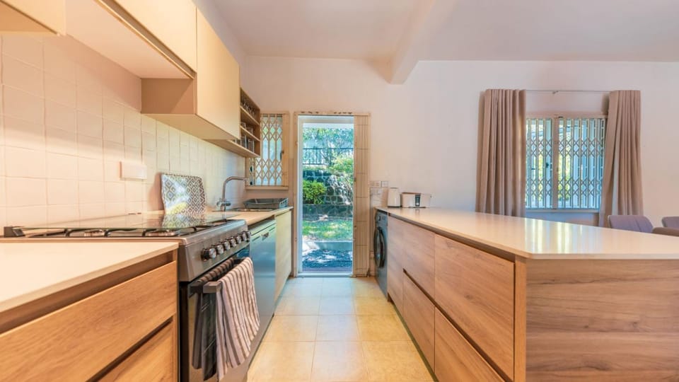 Charming Jasmine Duplex 1 Apartment in Grand Baie