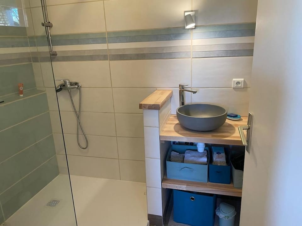 Petite maisonnette dans les près House in Auvergne-Rhône-Alpes