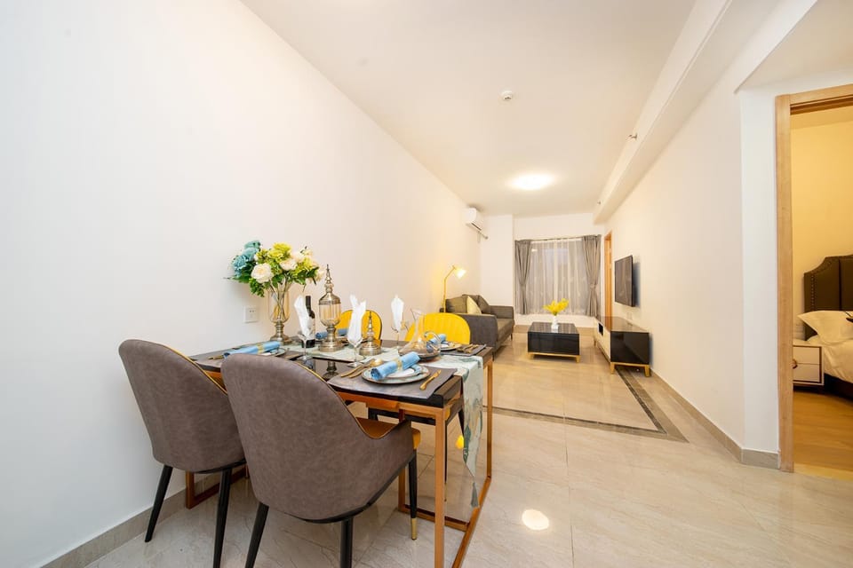 TV and multimedia, Living room, Photo of the whole room, Seating area, Dining area, Bedroom
