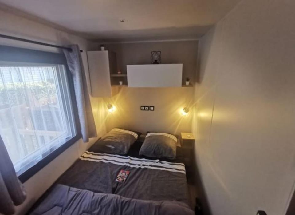 Mobil-Home 6 places climatisé avec WIFI Campground/ 
RV Resort in Lattes