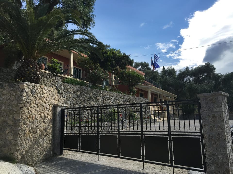 Property building, Day