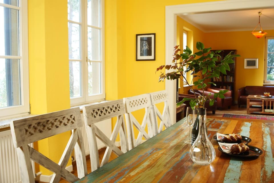 Seating area, Dining area