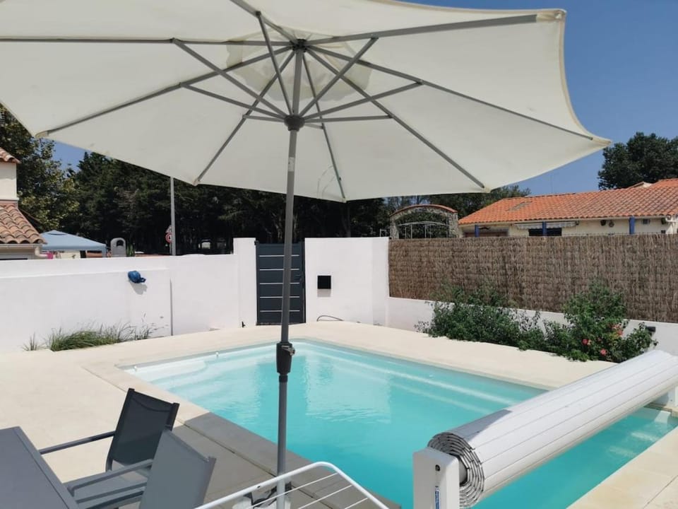 Villa contemporaine à 2 pas de la mer avec piscine privée House in Occitanie