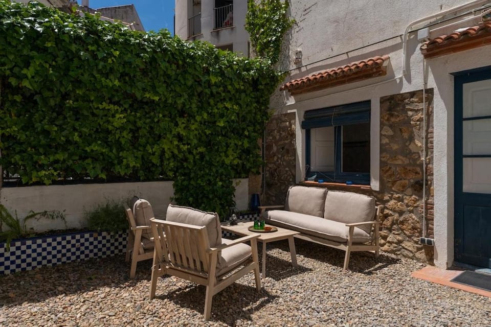 Seahomes Vacations - Tossa VillageHouse 150m Beach and PKG House in Tossa de Mar