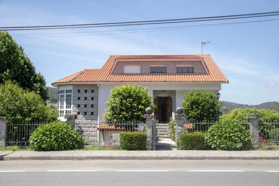 Casa Lugar de Dices House in Galicia