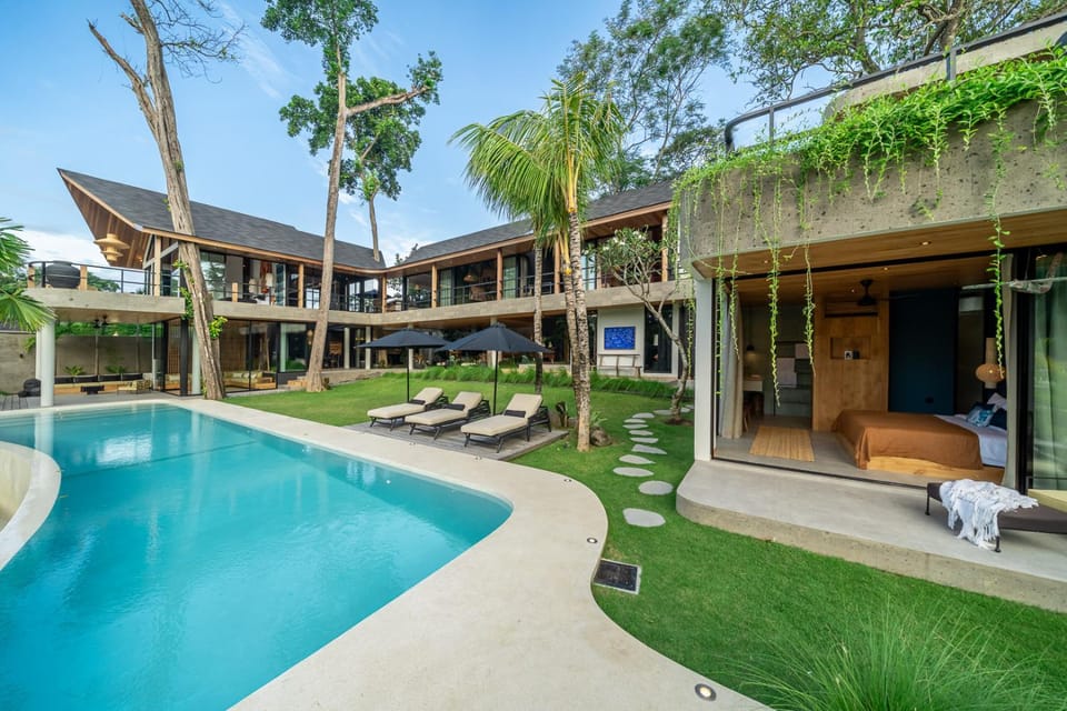 The Riverfront 5BR Luxury Villa Near the Beach Villa in North Kuta
