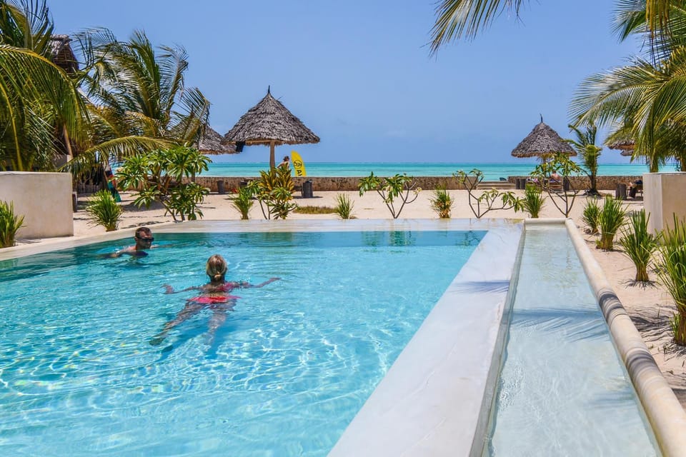 Patio, Garden, Balcony/Terrace, Other, Beach, Beach, Swimming pool