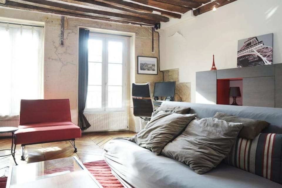 Le Reflet du Temps Apartment in Paris