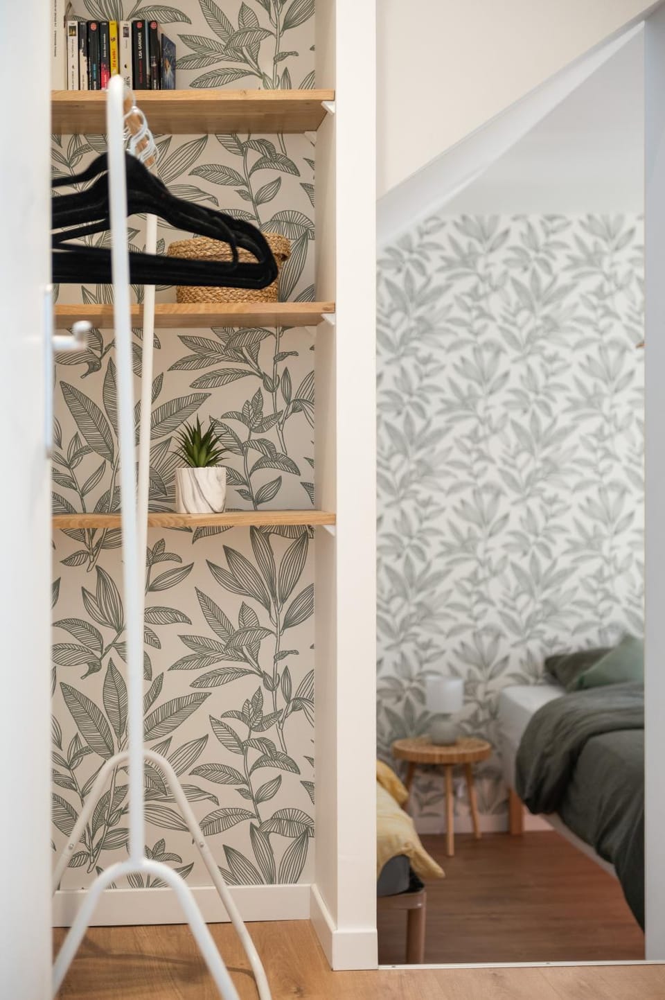 Library, Seating area, wardrobe