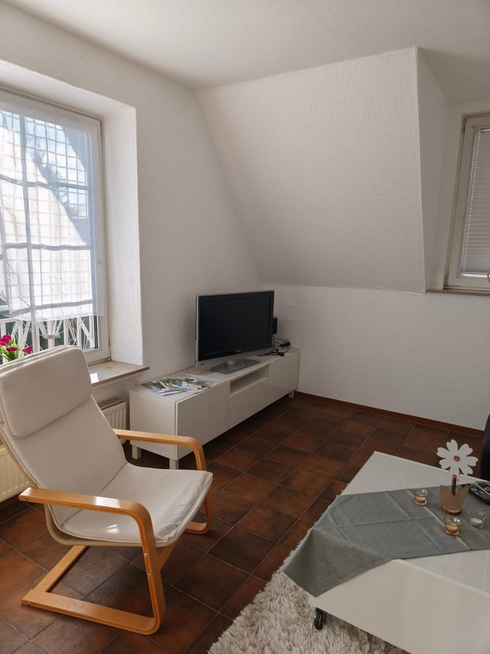 TV and multimedia, Seating area