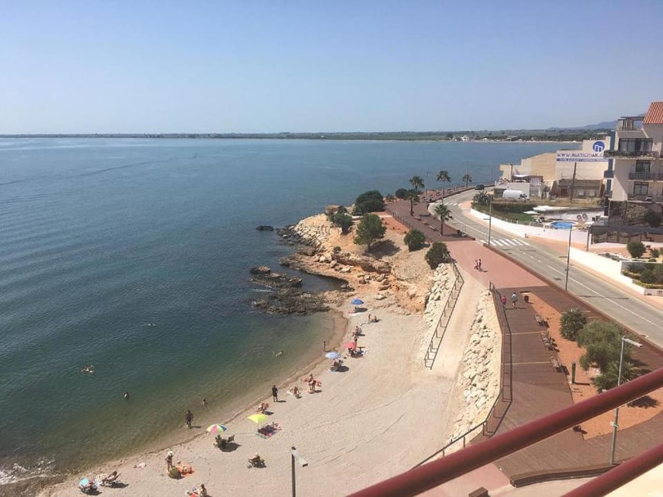 room facing the sea Apartment in Baix Ebre