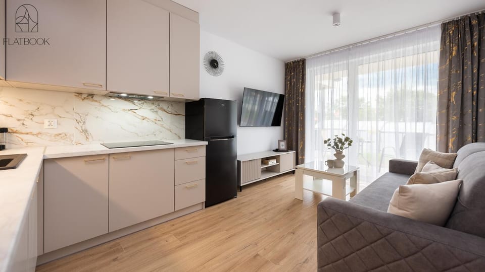 Bed, Kitchen or kitchenette, Living room, Photo of the whole room, Seating area, stove