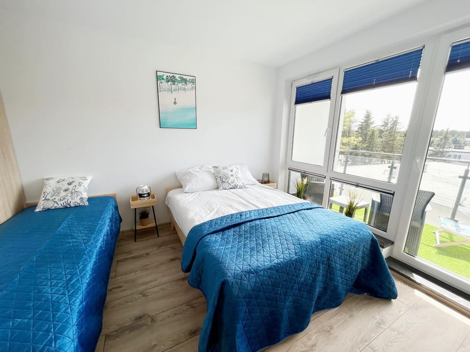 Bed, View (from property/room), Balcony/Terrace, Photo of the whole room, Bedroom