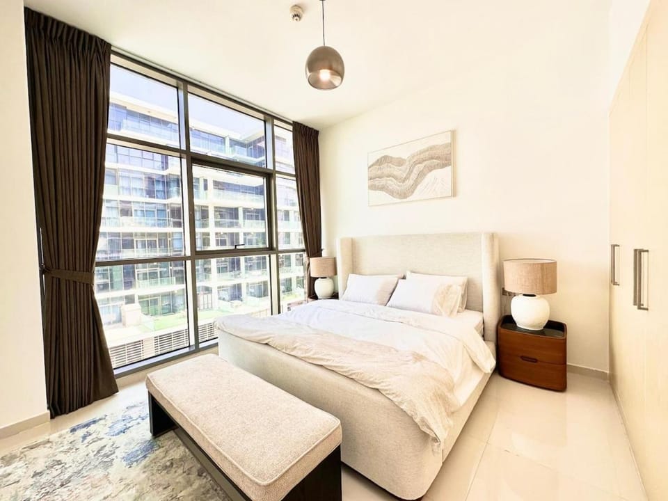 Bright & Airy 2BR Full Park View Apartment in Dubai