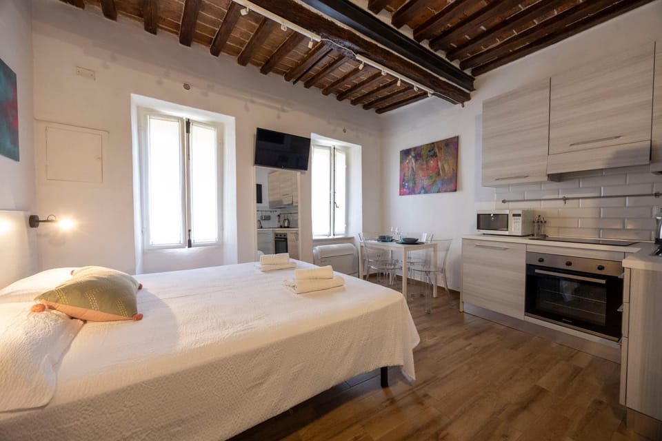 Bed, TV and multimedia, Kitchen or kitchenette, Photo of the whole room
