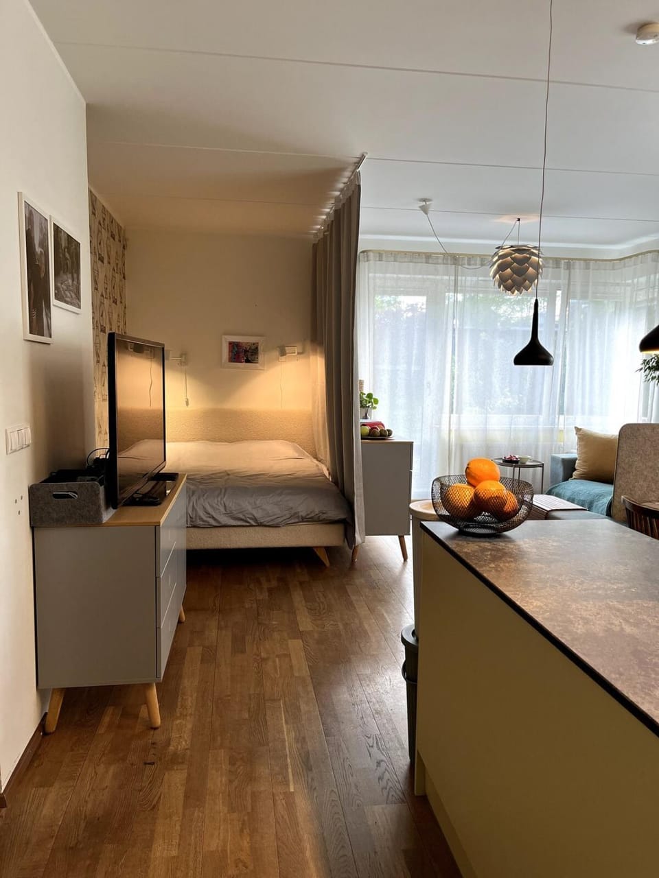 Bed, Living room, Bedroom