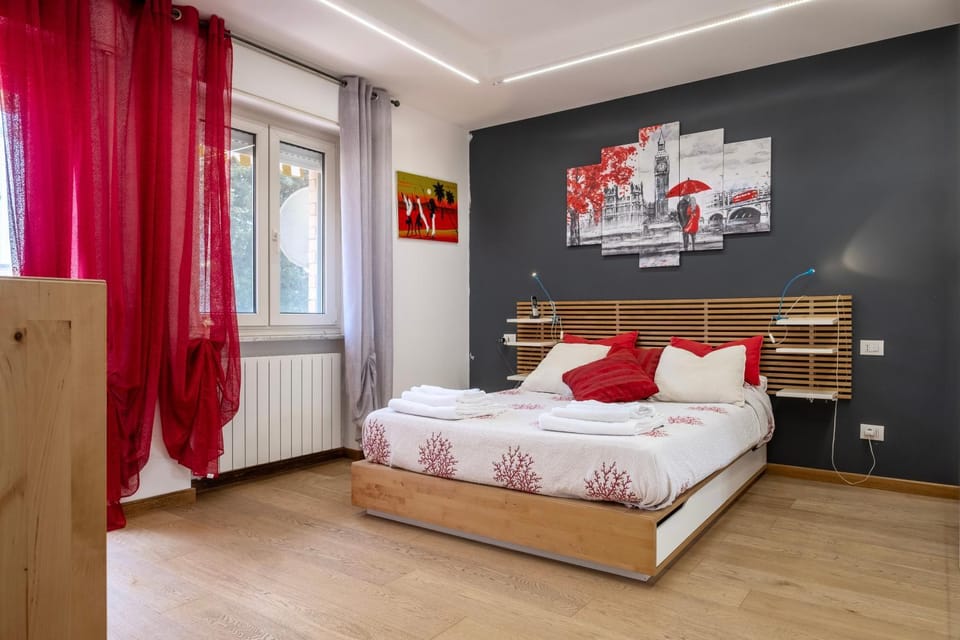 Living room, Bedroom