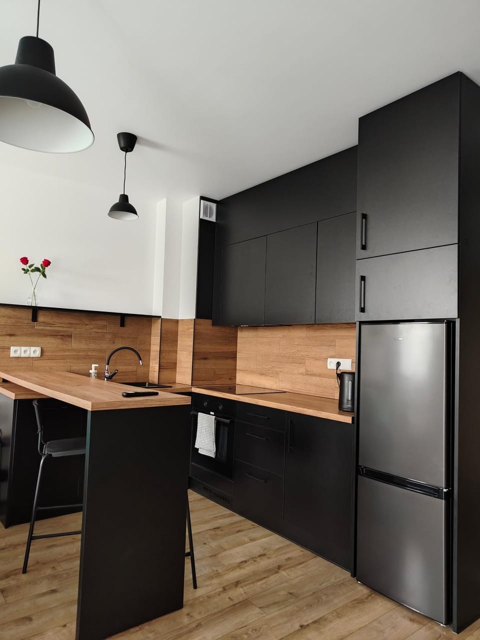 Kitchen or kitchenette, Dining area, oven, stove