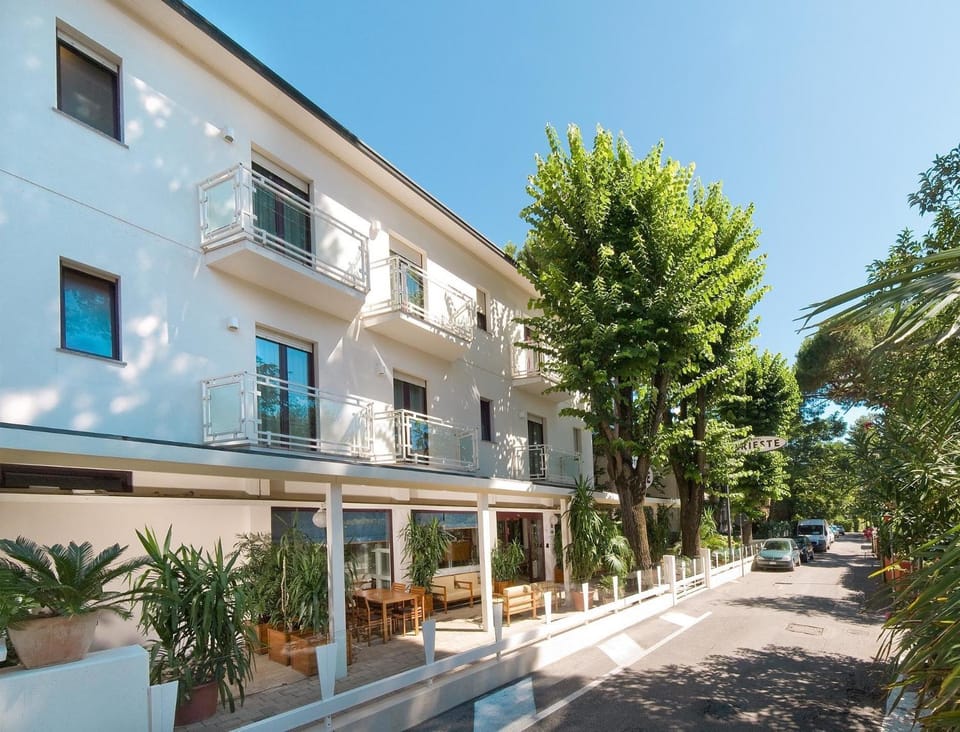 Property building, Facade/entrance