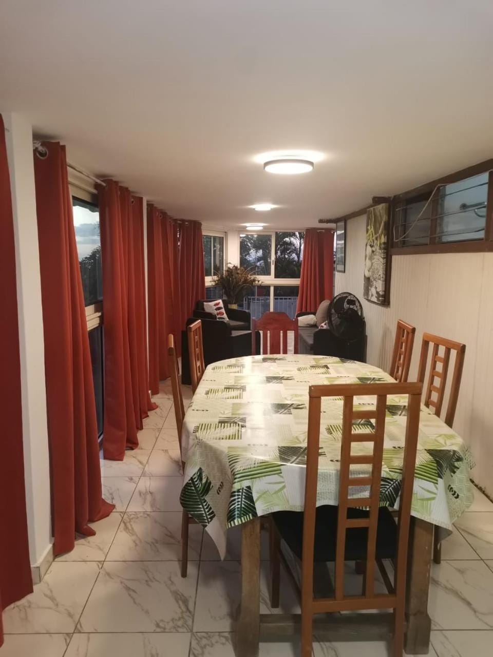 Living room, Dining area