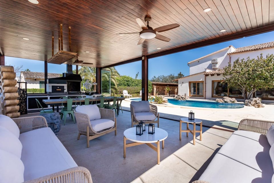 BBQ facilities, Swimming pool