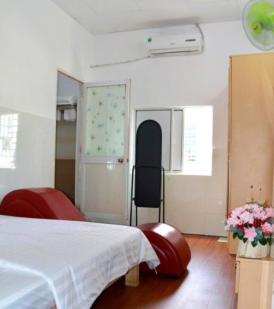 Nhà nghỉ An An Hotel in Ho Chi Minh City