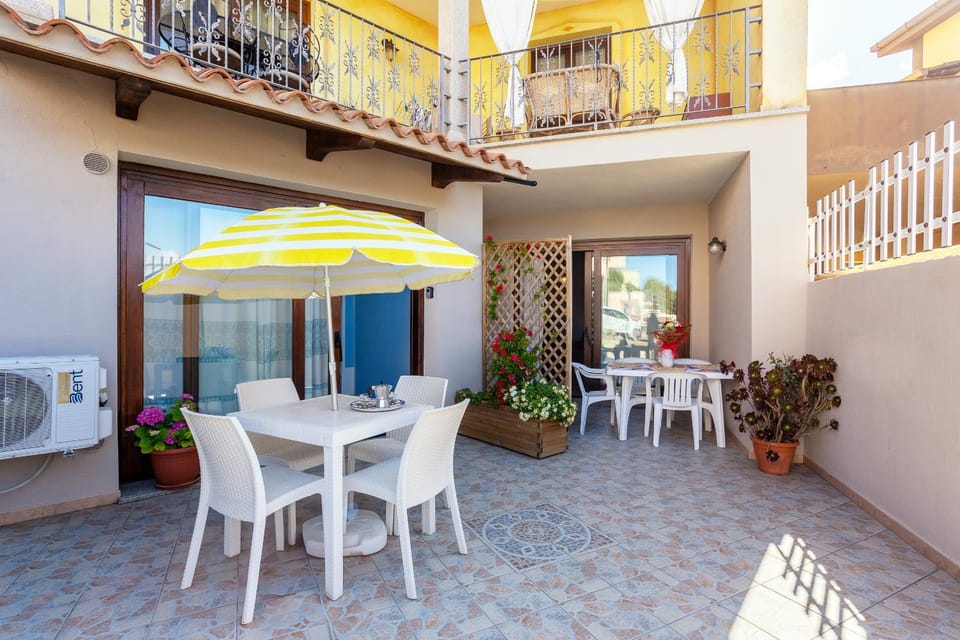 Property building, Balcony/Terrace