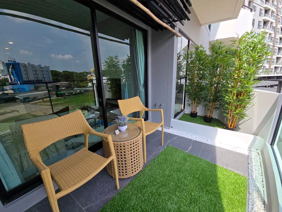 Premium 2 Bedroom Sky pool condo Apartment in Chiang Mai